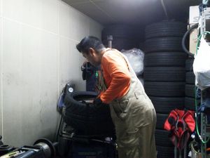 2012_1108_tire.jpg
